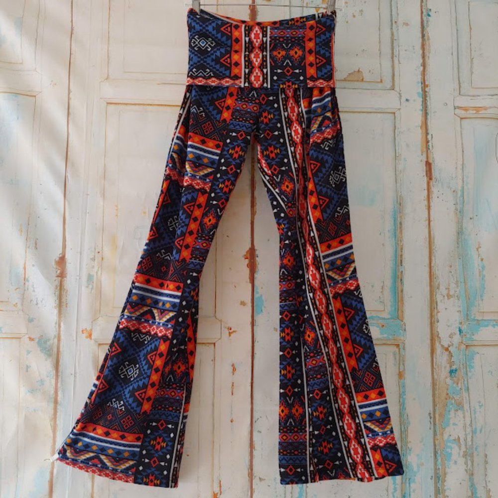 Eye Candy stretch fold over waist soft med weight flare leg pant/S/multi color